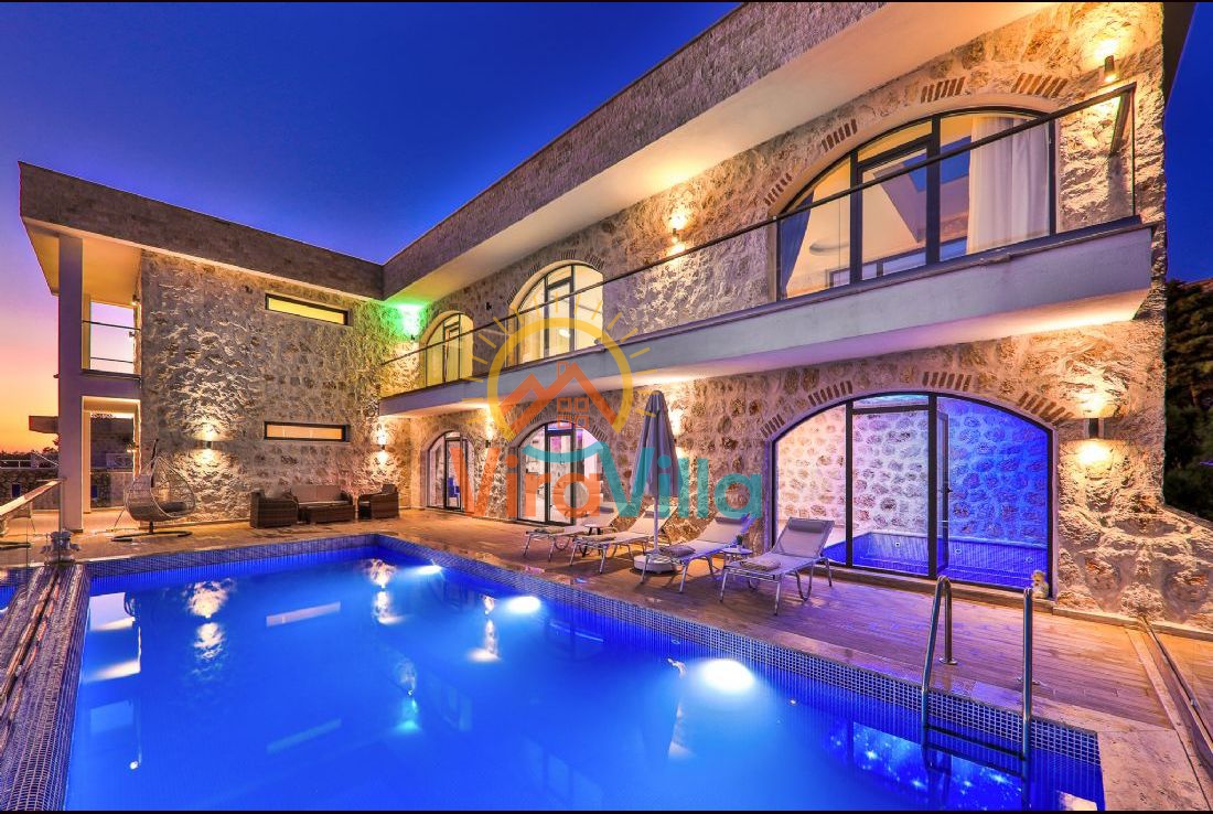 183_kapali-havuzlu-villa-kirala.jpg