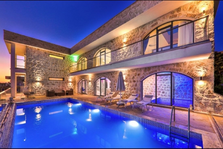 Kapalı Havuzlu Villalar | Kapalı Havuzlu Kiralık Villa Fiyatları