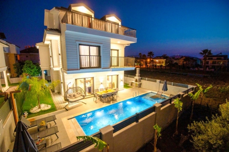 Merkeze Yakın Villalar | Merkeze Yakın Kiralık Villa |Viravilla.com