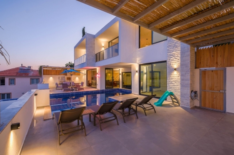 Kış Aylarına Uygun Villalar | Isıtmalı Havuzlu Kiralık Villalar