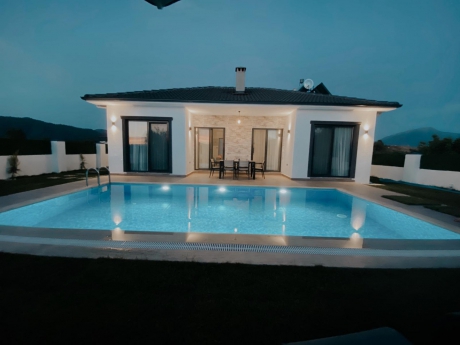 Denize Yakın Kiralık Villalar | Denize Sıfır Villa Fiyatları